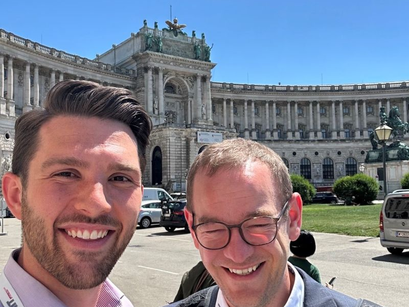 Martin and Benjamin at the Hofburg ready to start of the interactive workshop on High-temperature heat pumps.