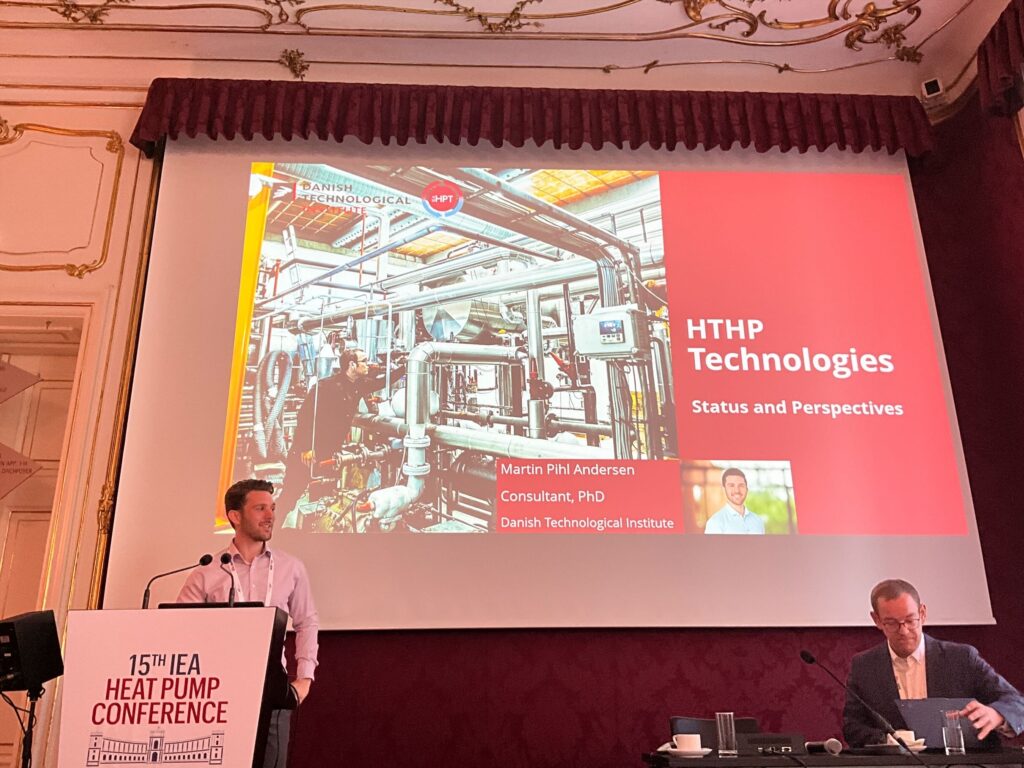 Martin Pihl Andersen (DTI) presents on 'What is the developmental status of HTHPs?' as first keynote. https://heatpumpingtechnologies.org/project68/task1/